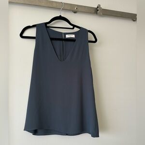 Babaton sleeveless blouse with back slit details - sz M - EUC